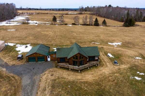 Family-Friendly Troy Getaway with Furnished Deck image 22